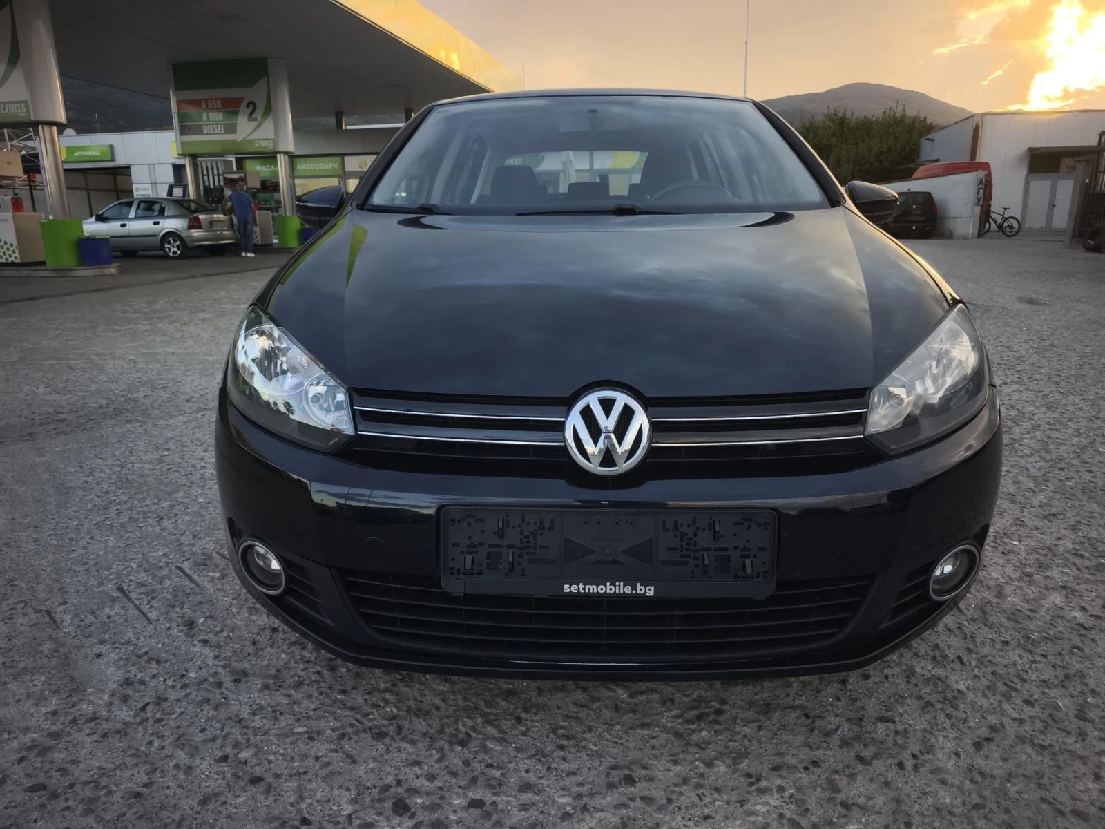 VW Golf 2.0TDI 110kc HIGH LINE , снимка 2 - Автомобили и джипове - 56442593