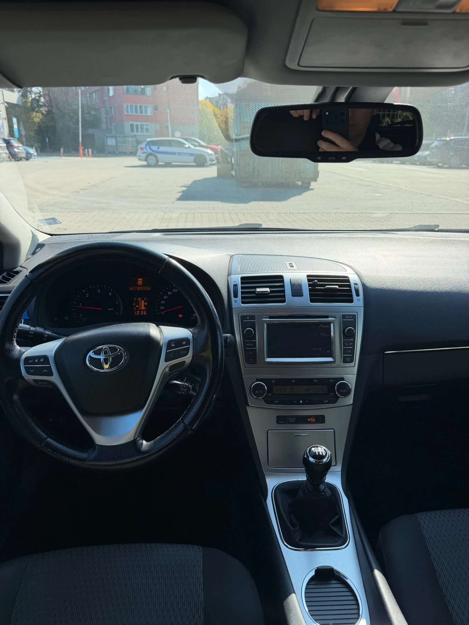 Toyota Avensis, снимка 3 - Автомобили и джипове - 56743919