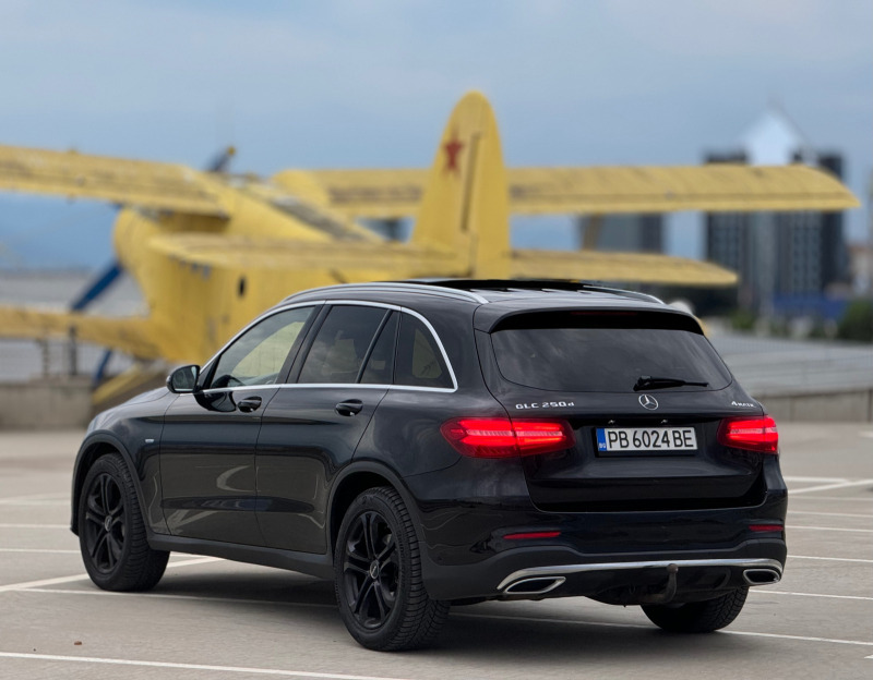 Mercedes-Benz GLC 250 -Full - AMG - Designo - Navi - Ambient -Distronic-, снимка 4 - Автомобили и джипове - 46688678