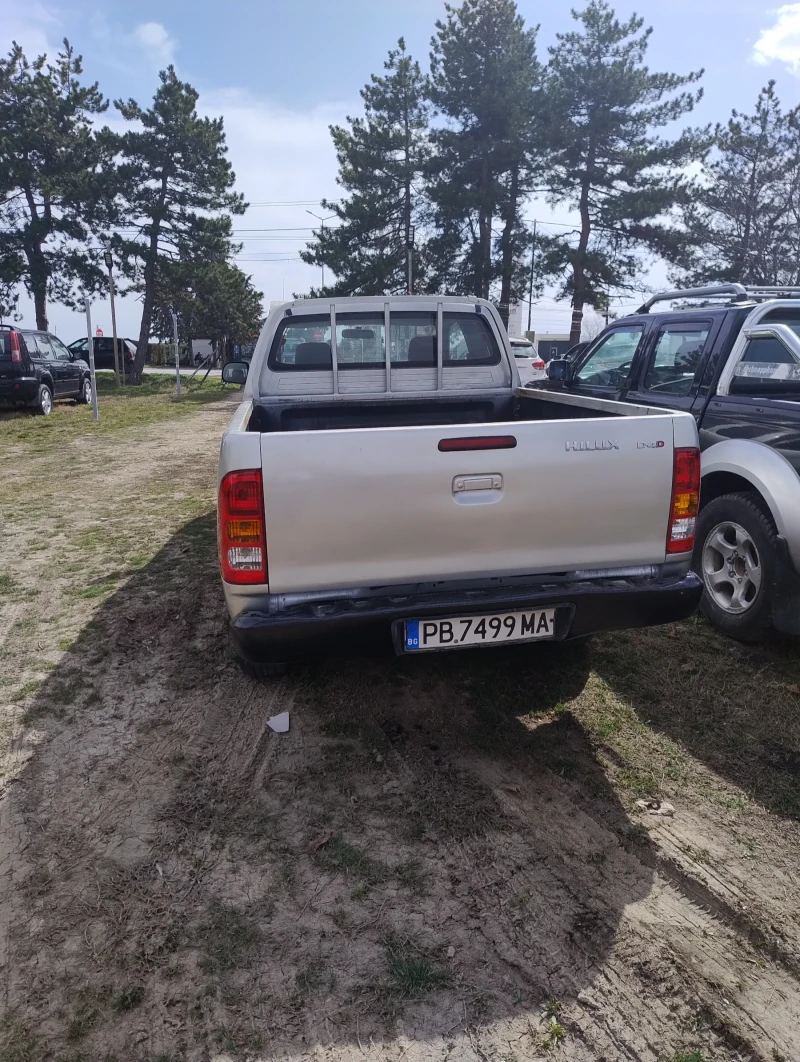 Toyota Hilux 2.5 D4D-4X4-, снимка 6 - Автомобили и джипове - 52397130