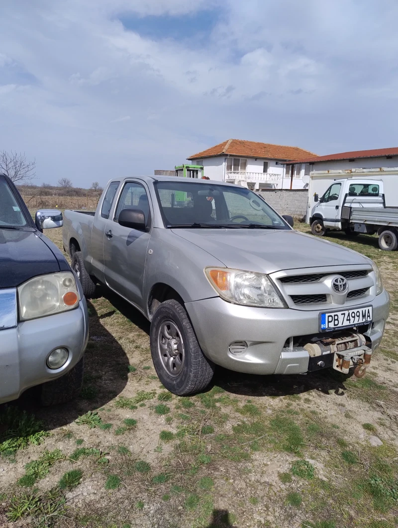 Toyota Hilux 2.5 D4D-4X4-, снимка 3 - Автомобили и джипове - 52397130