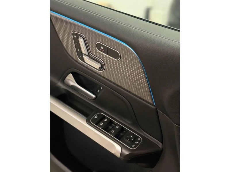 Mercedes-Benz GLB * 250 * CARFAX * БЕЗ ПЪРВОНАЧАЛНА ВНОСКА, снимка 10 - Автомобили и джипове - 52959869