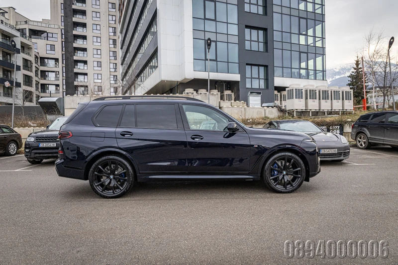 BMW X7 40d M SPORT PACK CARBON F-LIFT PANO HK ОБДУХВ, снимка 5 - Автомобили и джипове - 53126303
