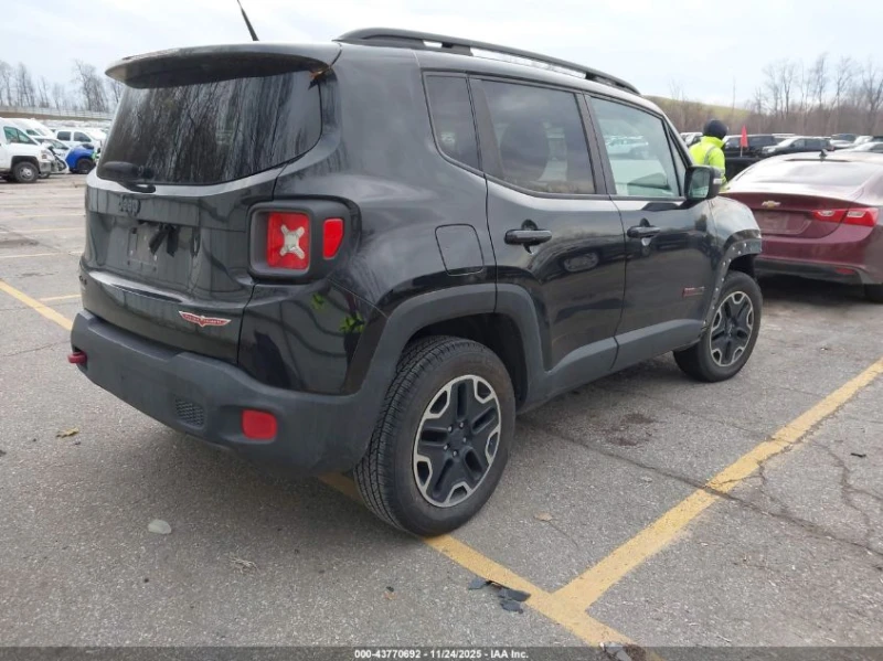 Jeep Renegade 2.4L I-4 VVT, 180HP 4X4 Drive, снимка 10 - Автомобили и джипове - 53130169