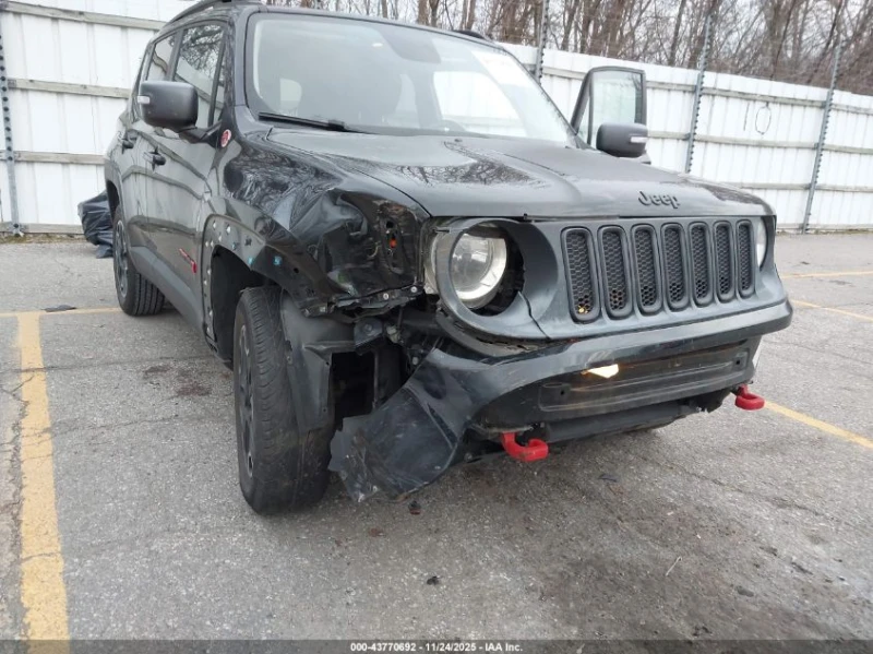 Jeep Renegade 2.4L I-4 VVT, 180HP 4X4 Drive, снимка 12 - Автомобили и джипове - 53130169