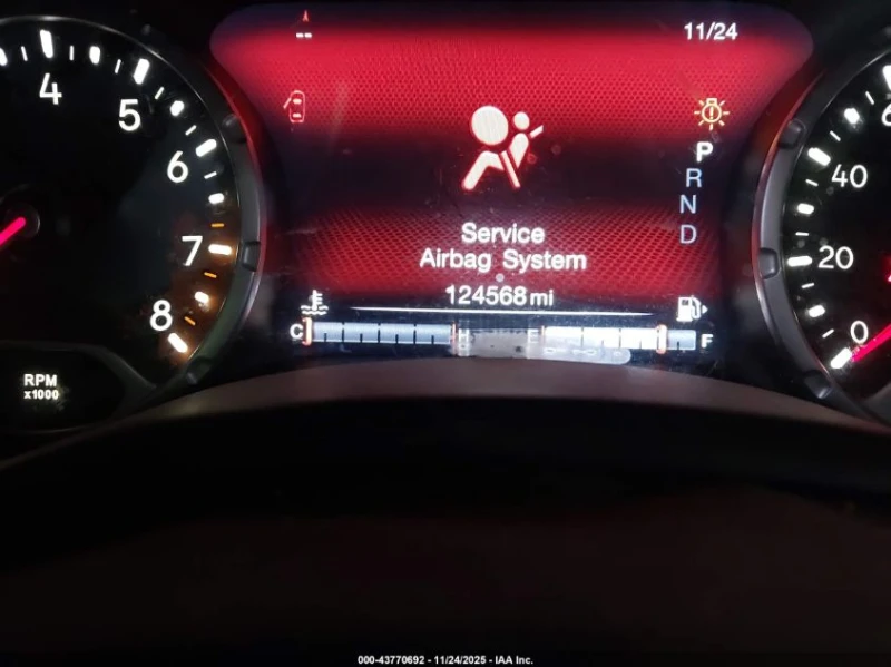 Jeep Renegade 2.4L I-4 VVT, 180HP 4X4 Drive, снимка 7 - Автомобили и джипове - 53130169