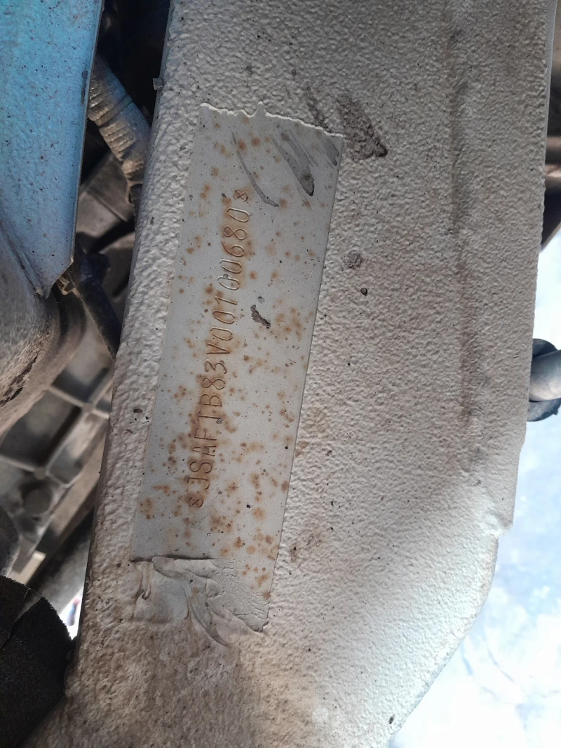 Suzuki Grand vitara 2.0 HDI, снимка 11 - Автомобили и джипове - 53168363