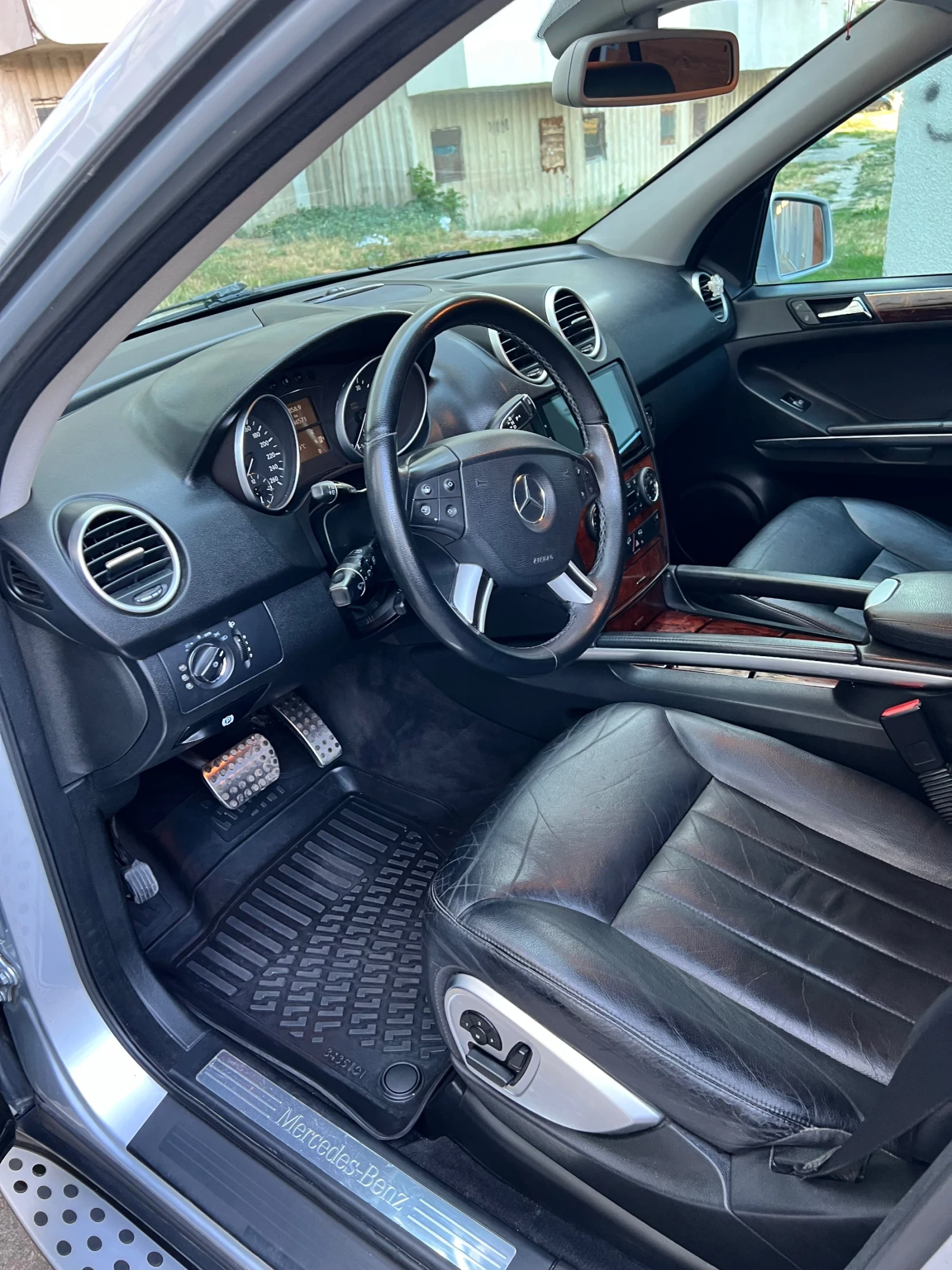 Mercedes-Benz ML 320  - изображение 8