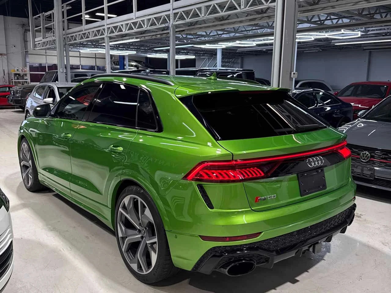 Audi RSQ8 * 4.0 TFSI quattro * BANG & OLUFSEN* 360* KEYLESS* - изображение 2