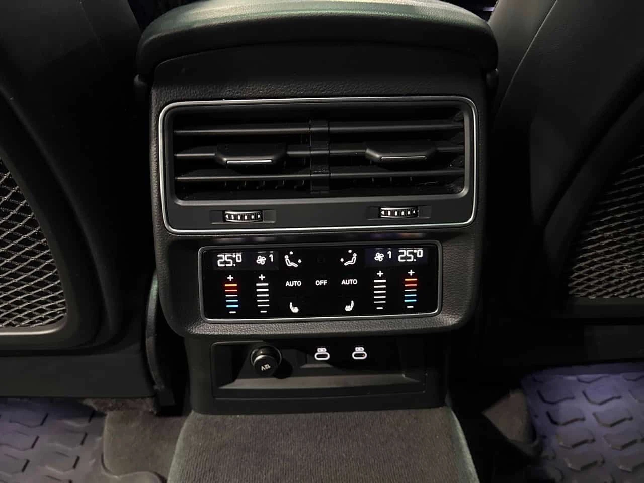 Audi RSQ8 * 4.0 TFSI quattro * BANG & OLUFSEN* 360* KEYLESS* - изображение 10