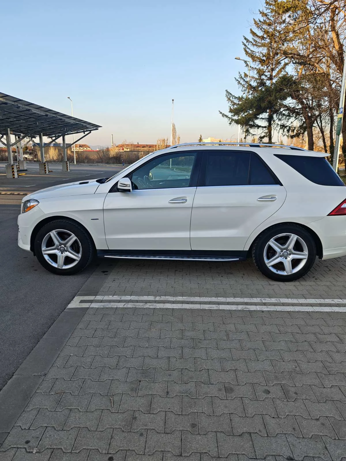 Mercedes-Benz ML 350 Mercedes-Benz ML 350 CDI* AMG* 4-MATIC* BLUETEC, снимка 5 - Автомобили и джипове - 53850437