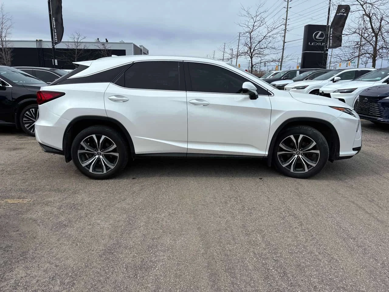 Lexus RX 350 * CARFAX * ПРЕДСТАВИТЕЛСТВО * КОМПЛЕКТ ГУМИ, снимка 3 - Автомобили и джипове - 53966491