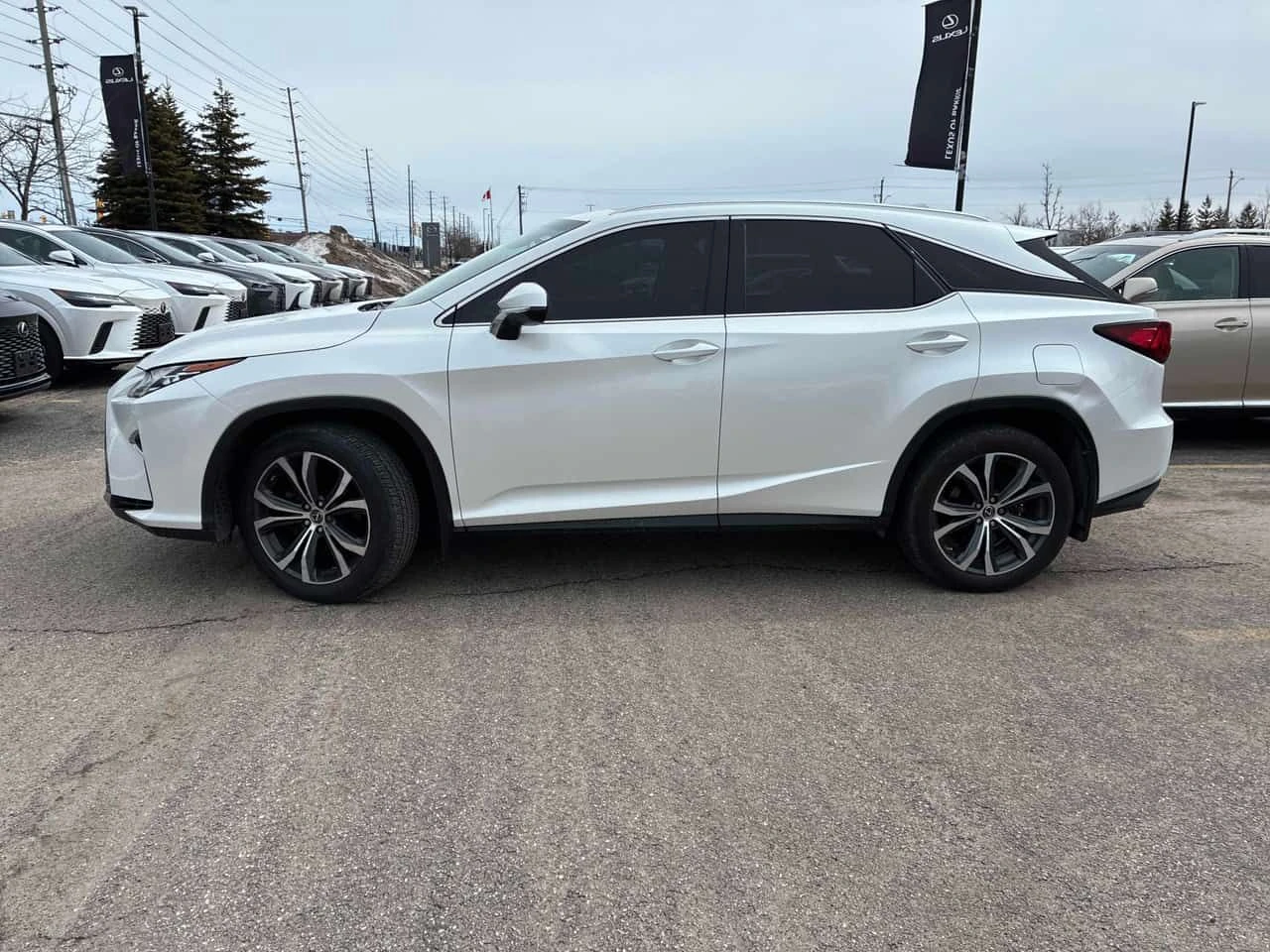 Lexus RX 350 * CARFAX * ПРЕДСТАВИТЕЛСТВО * КОМПЛЕКТ ГУМИ, снимка 2 - Автомобили и джипове - 53966491