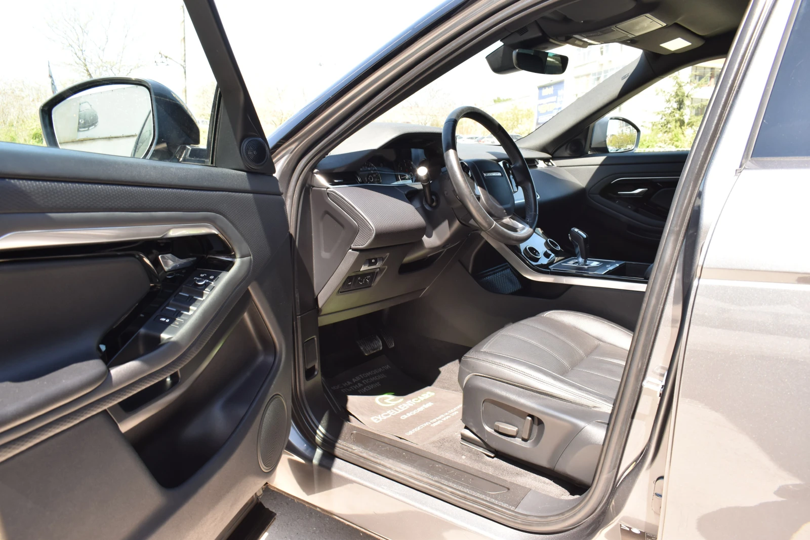 Land Rover Range Rover Evoque FACELIFT* LED* DIGITAL-COCKPIT, снимка 7 - Автомобили и джипове - 54429002