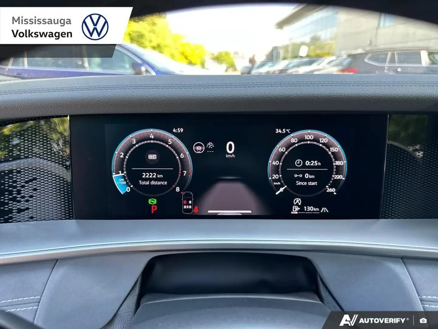VW Tiguan * Comfortline* R-Line* 4Motion* ПОДГРЕВ* ПАНОРАМА*, снимка 14 - Автомобили и джипове - 55062802