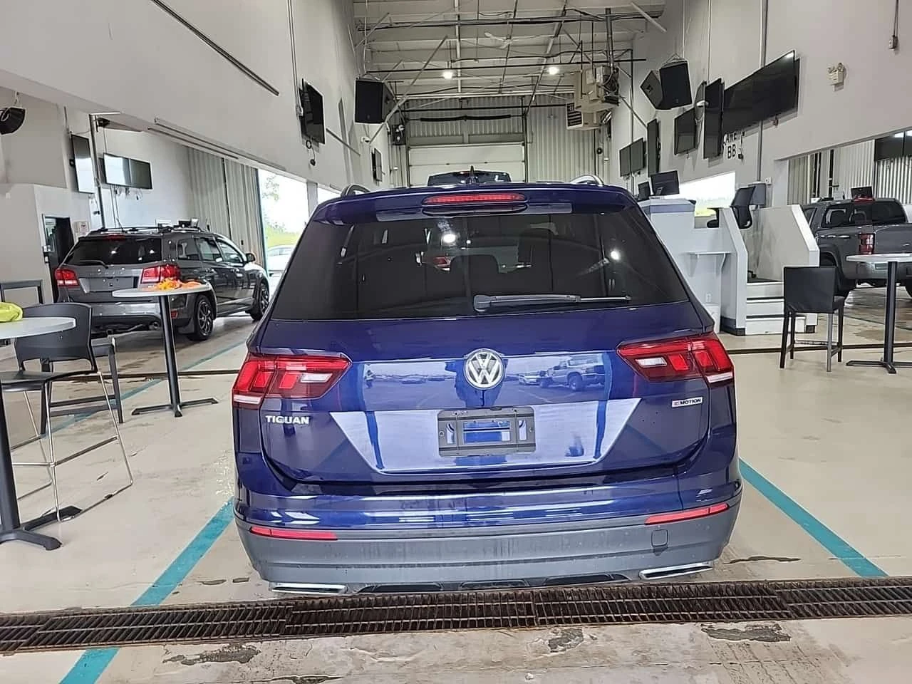 VW Tiguan * UNITED * CARFAX * БЕЗ ИНЦИДЕНТИ * ПАНОРАМА, снимка 5 - Автомобили и джипове - 55265308