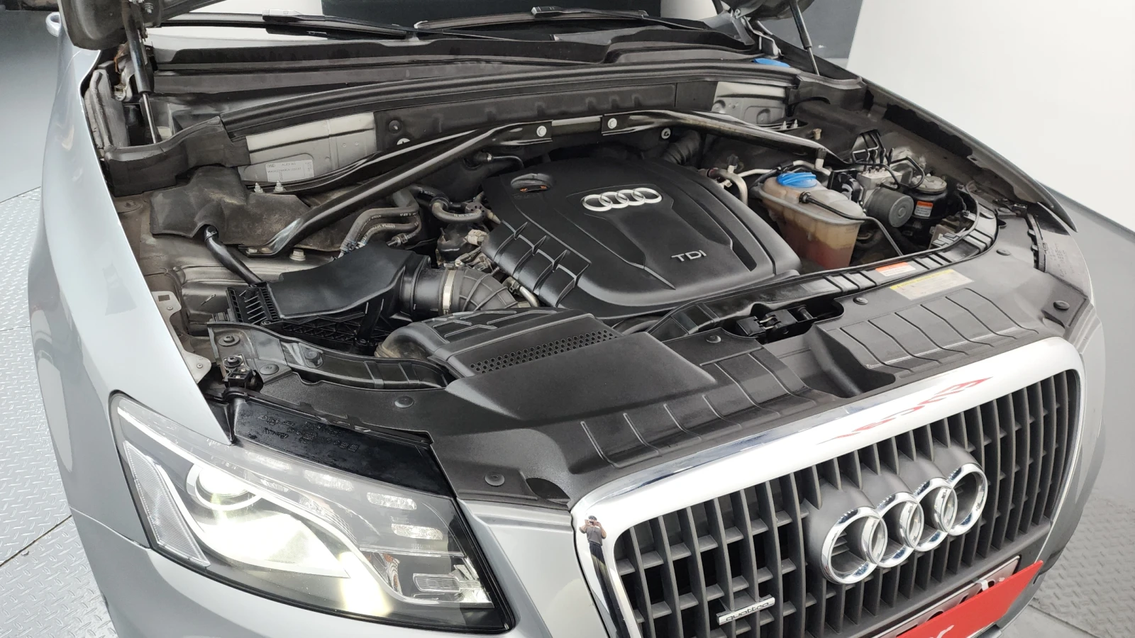 Audi Q5 2.0 TDI quattro* ЕЛ. БАГАЖНИК* ЛЮК* КРАЙНА ЦЕНА, снимка 6 - Автомобили и джипове - 55496033