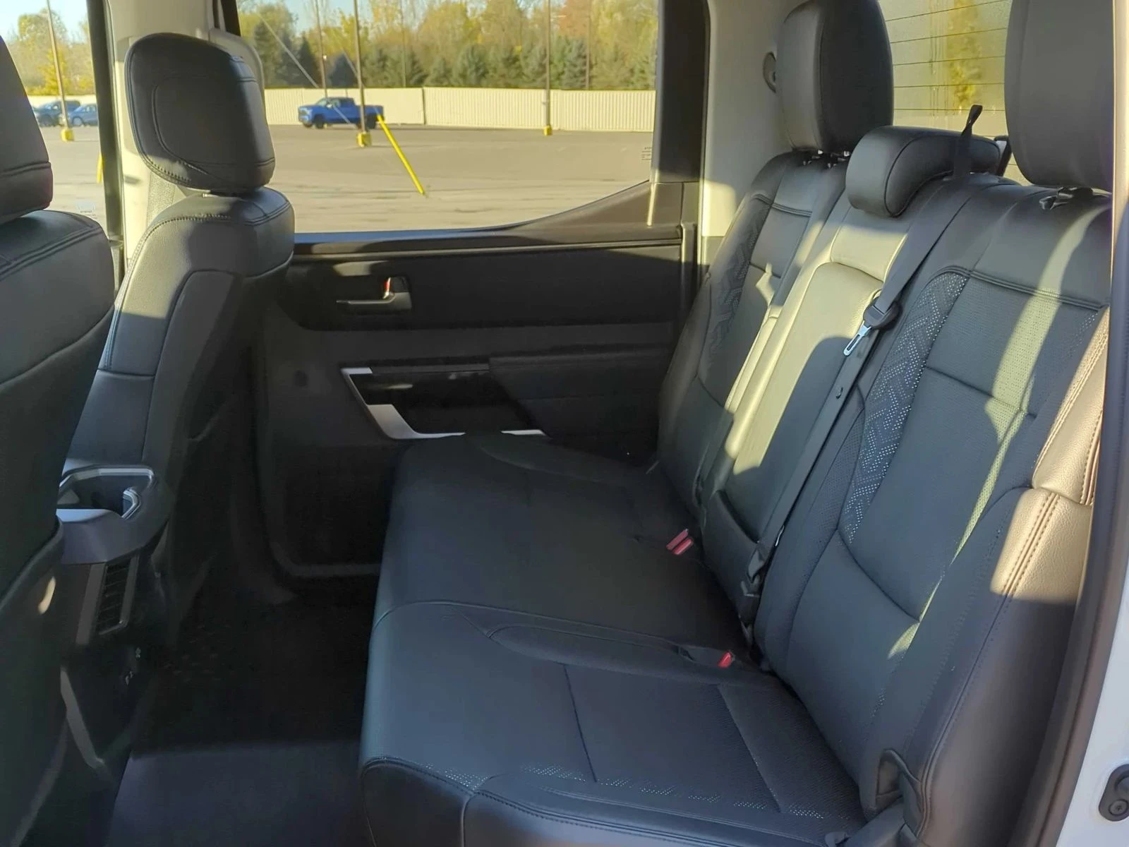 Toyota Tundra, снимка 8 - Автомобили и джипове - 56686825