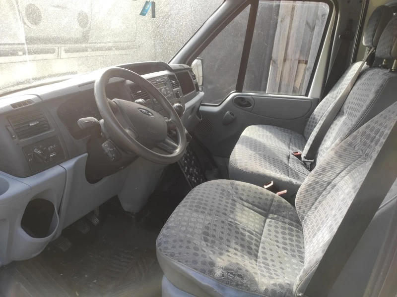 Ford Transit 2.2 TDI 6 скорости, снимка 8 - Бусове и автобуси - 47630542