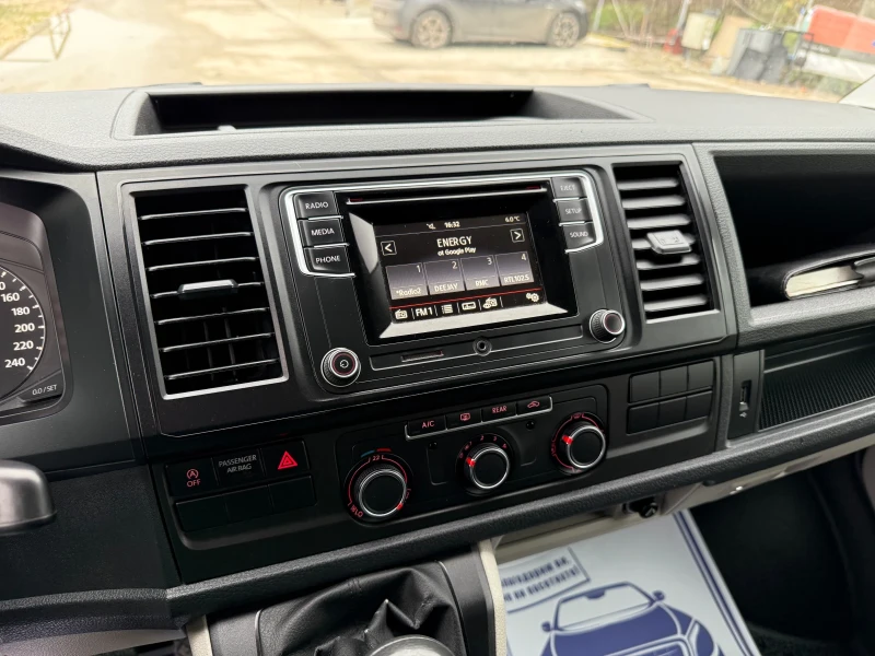 VW Caravelle 2.0TDI - 150к.с. - Топ състояние, снимка 14 - Бусове и автобуси - 52636913