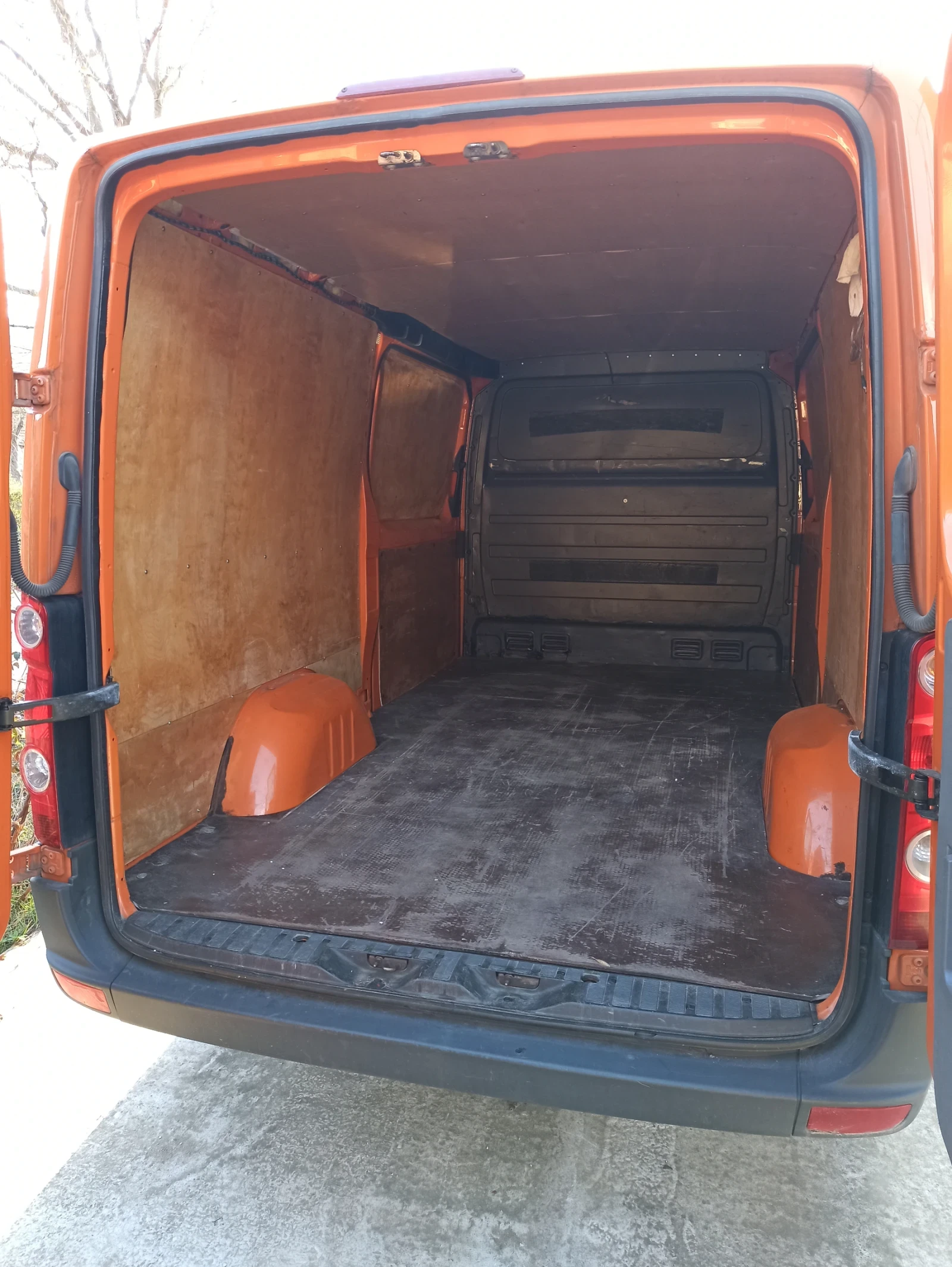 VW Crafter 2.5 TDI 2 странични врати - изображение 9