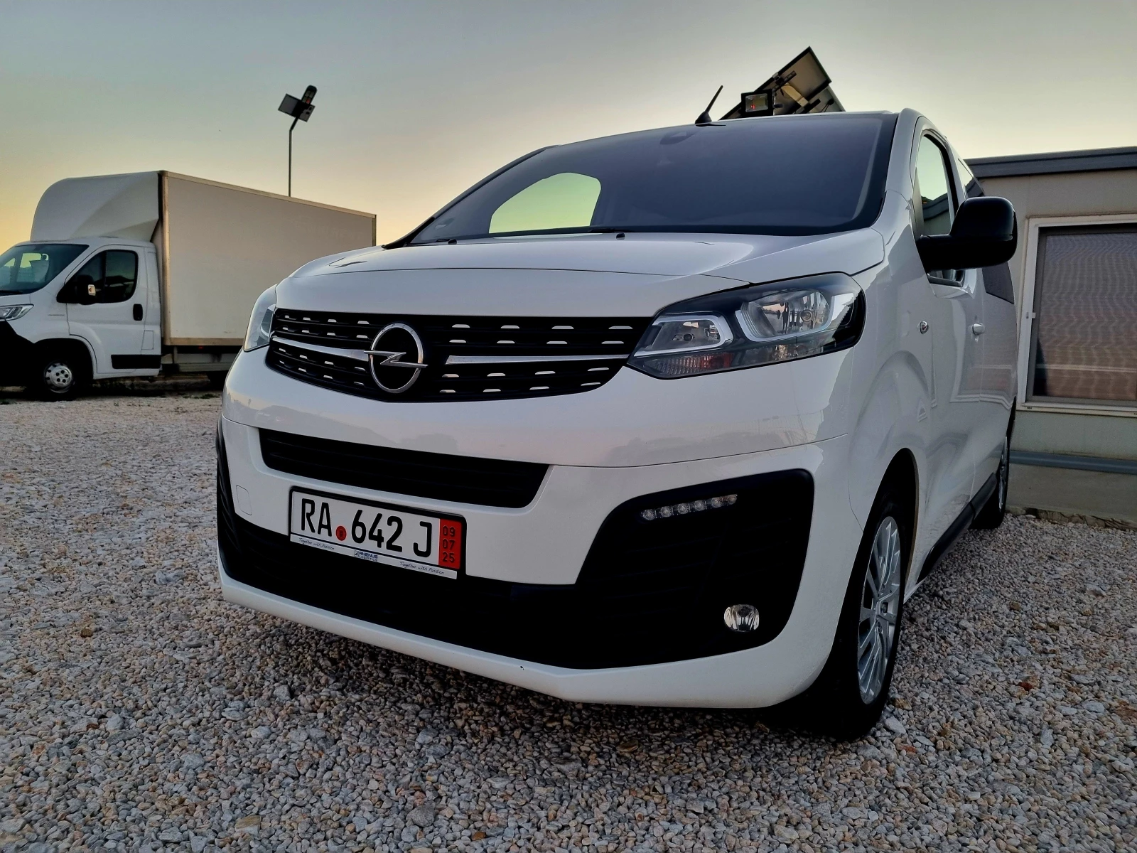 Opel Vivaro Zafira Lifee 7+ 1\ 2.0 D 150ks. Evro 6