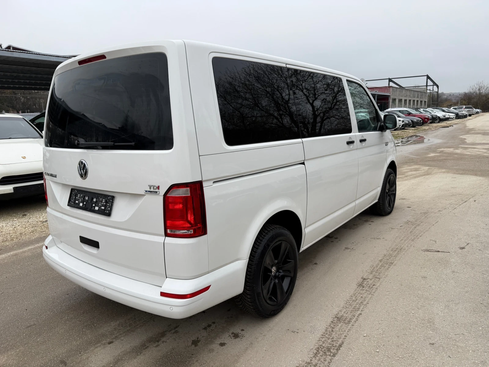 VW Caravelle 2.0TDI - 150к.с. - Топ състояние - изображение 4