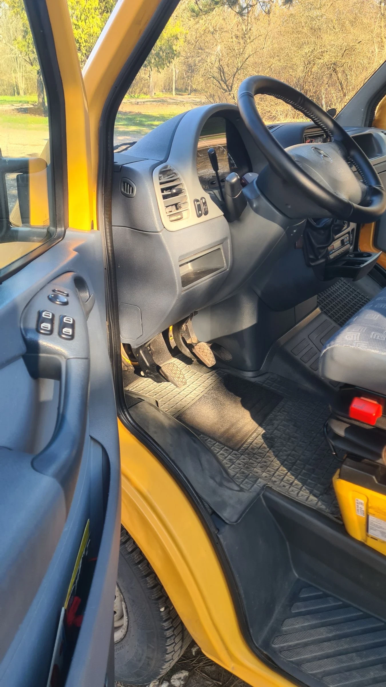 Mercedes-Benz Sprinter 313 Климатик 8+ 1места , снимка 8 - Бусове и автобуси - 54169477