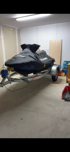 Джет Bombardier Sea Doo Spark Trixx 3up, снимка 8