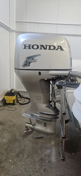 Извънбордов двигател Honda 
