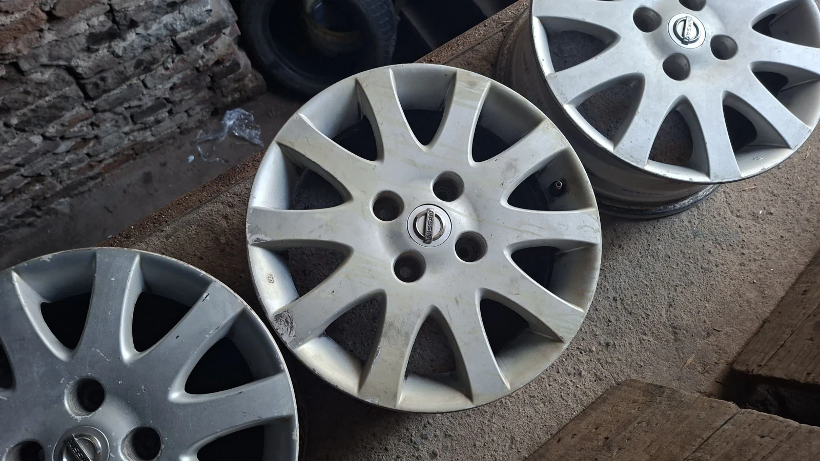 ������ �� Nissan | Mobile.bg � ����������� 4