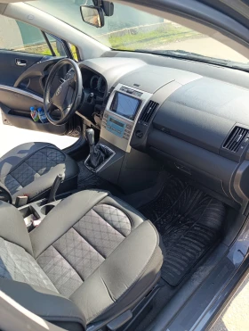 Toyota Corolla verso 2.2 D4D, снимка 6