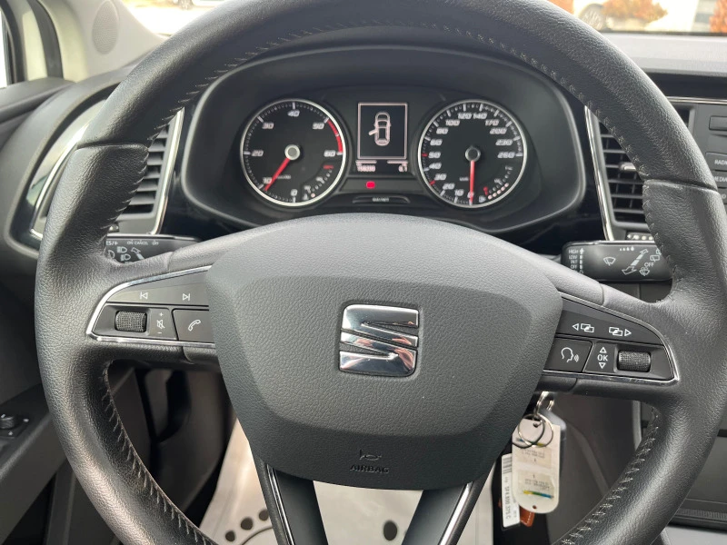 Seat Leon 1.6TDI-105k.c., снимка 11 - Автомобили и джипове - 44479696