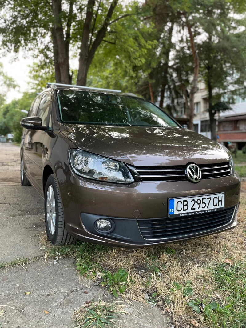 VW Touran Life, снимка 1 - Автомобили и джипове - 47360678