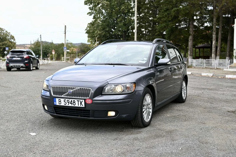 Volvo V50 2.4i Бензин/ГАЗ 5 Цилиндъра, снимка 1 - Автомобили и джипове - 47537844