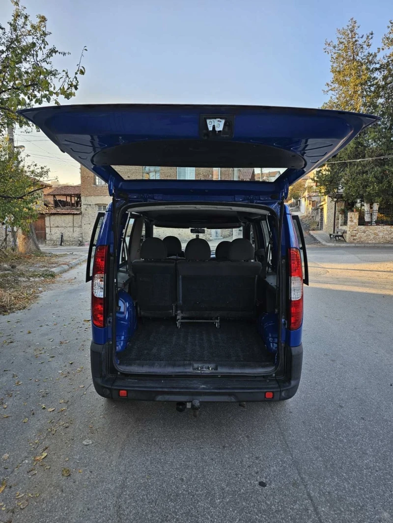 Fiat Doblo 1.4 16v, снимка 7 - Автомобили и джипове - 47820614