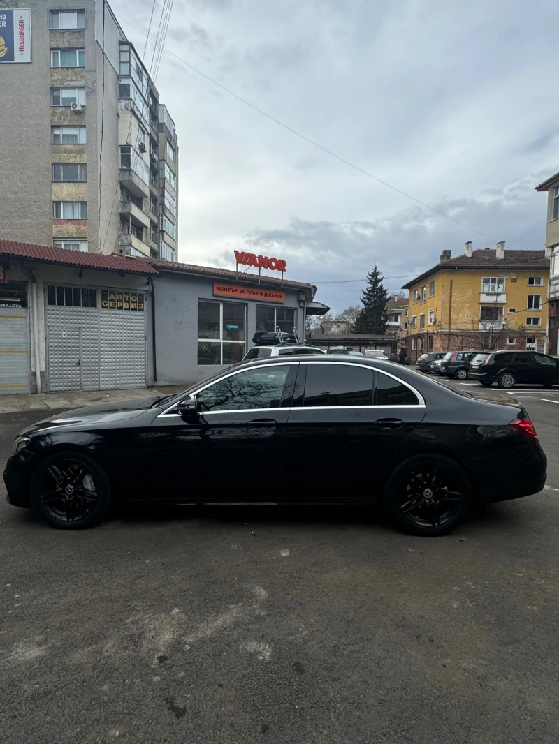 Mercedes-Benz E 220, снимка 6 - Автомобили и джипове - 49021577