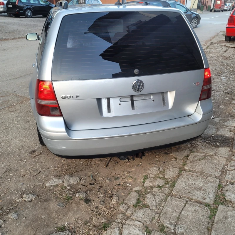 VW Golf, снимка 13 - Автомобили и джипове - 49048056