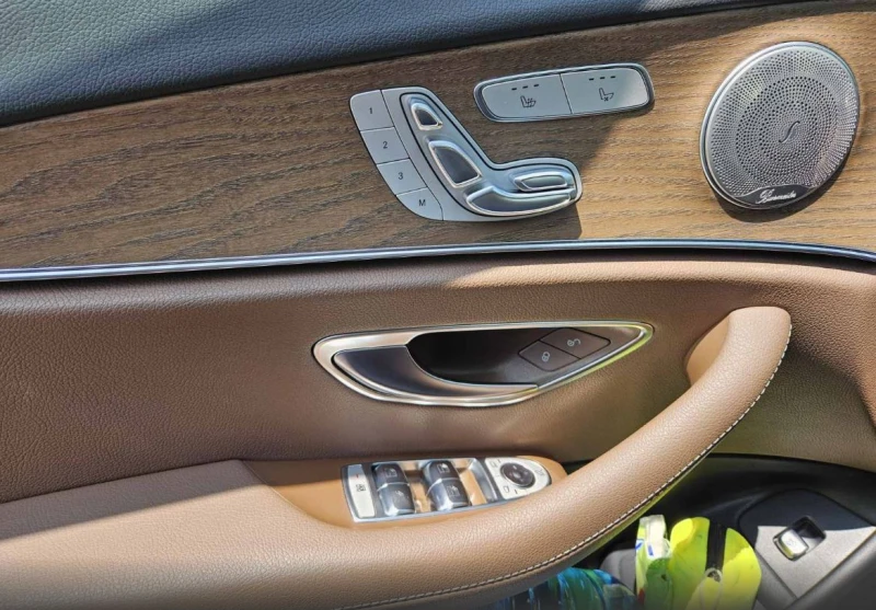 Mercedes-Benz E 300 dE hybrid  facelift, снимка 12 - Автомобили и джипове - 50524988