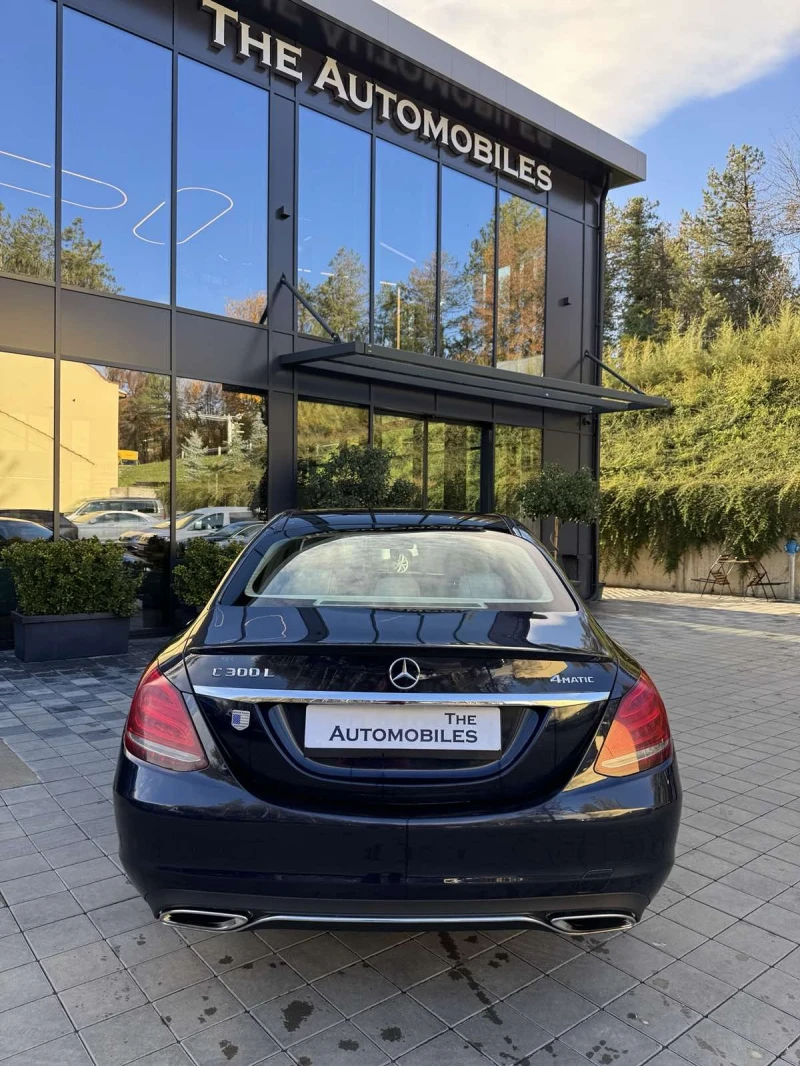 Mercedes-Benz C 300 4matik, снимка 2 - Автомобили и джипове - 52547335