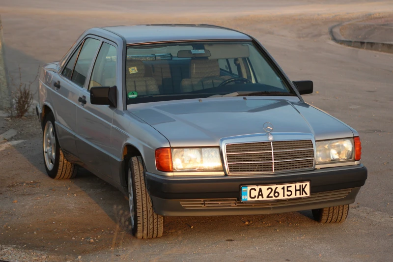 Mercedes-Benz 190 190 E, снимка 2 - Автомобили и джипове - 53250047