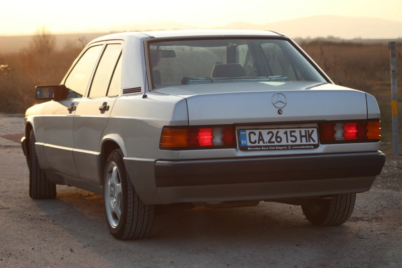 Mercedes-Benz 190 190 E, снимка 6 - Автомобили и джипове - 53250047