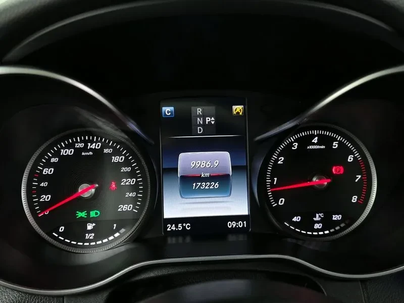 Mercedes-Benz C 200 COUPE, снимка 8 - Автомобили и джипове - 54863485