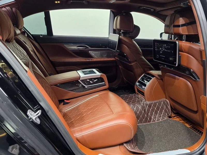 BMW 760 M760Li xDrive V12 Excellence| 601к.с.| ВКЛ.ТЕХНОТЕ, снимка 12 - Автомобили и джипове - 55624467