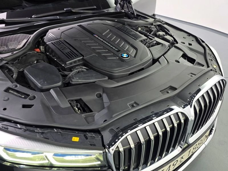 BMW 760 M760Li xDrive V12 Excellence| 601к.с.| ВКЛ.ТЕХНОТЕ, снимка 6 - Автомобили и джипове - 55624467