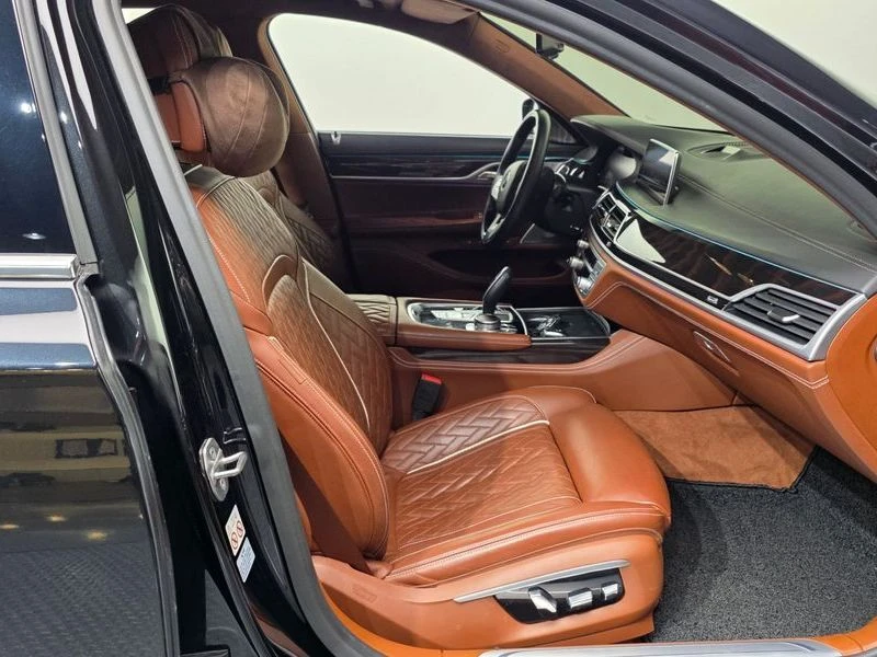 BMW 760 M760Li xDrive V12 Excellence| 601к.с.| ВКЛ.ТЕХНОТЕ, снимка 11 - Автомобили и джипове - 55624467