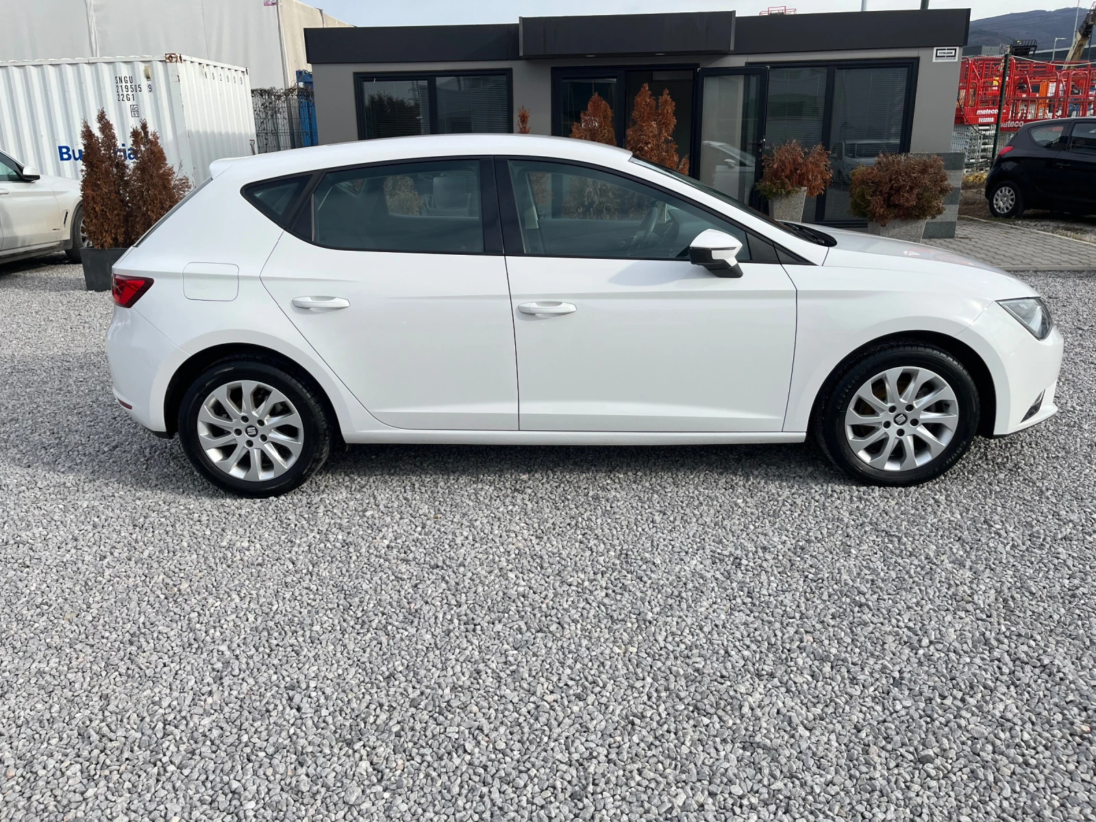 Seat Leon 1.6TDI-105k.c. - изображение 7