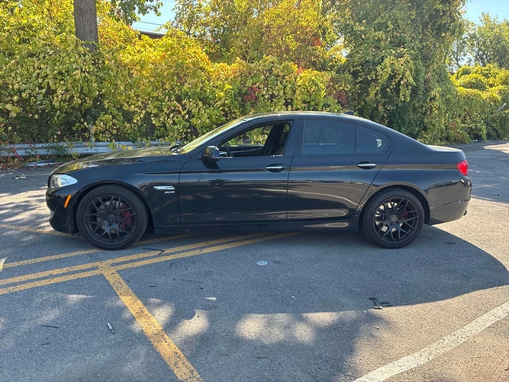 BMW 550 * 550i xDrive * CARFAX * БЕЗ ПЪРВОНАЧАЛНА ВНОСКА - изображение 2