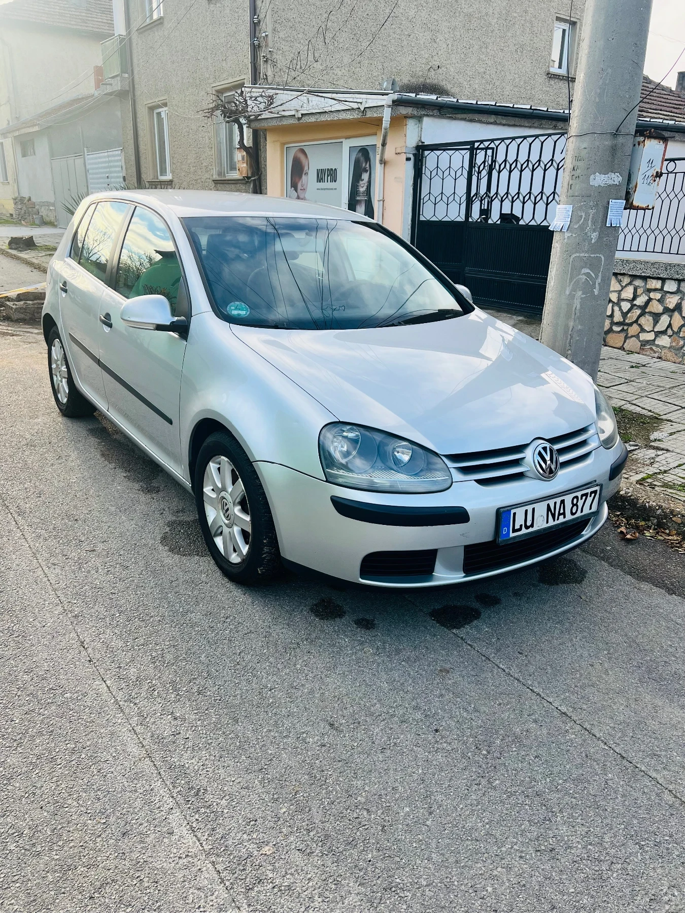 VW Golf 5 2003 год. 1.6 Бензин 115 к.с 6 скорости - изображение 2