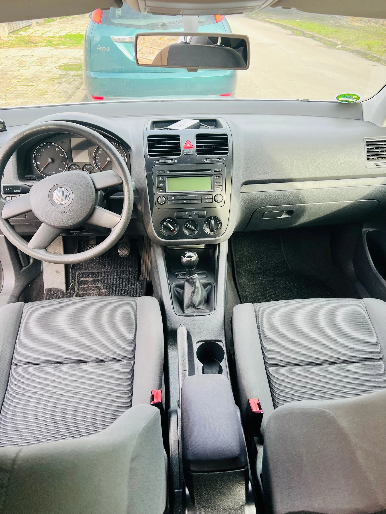 VW Golf 5 2003 год. 1.6 Бензин 115 к.с 6 скорости - изображение 9